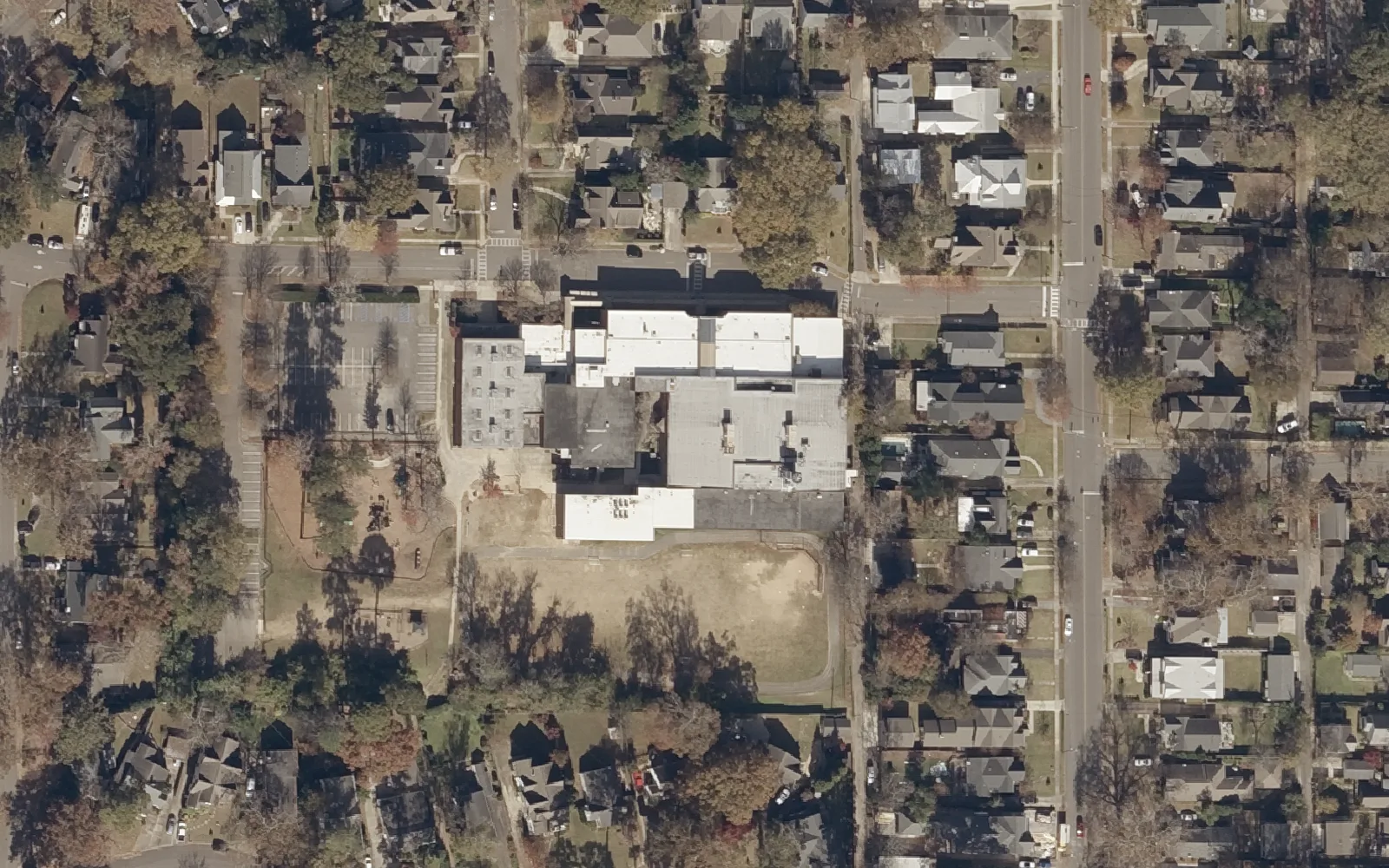Edgewood Elementary School and its playground among the houses of Homewood's Edgewood neighborhood, seen from the air in 2021